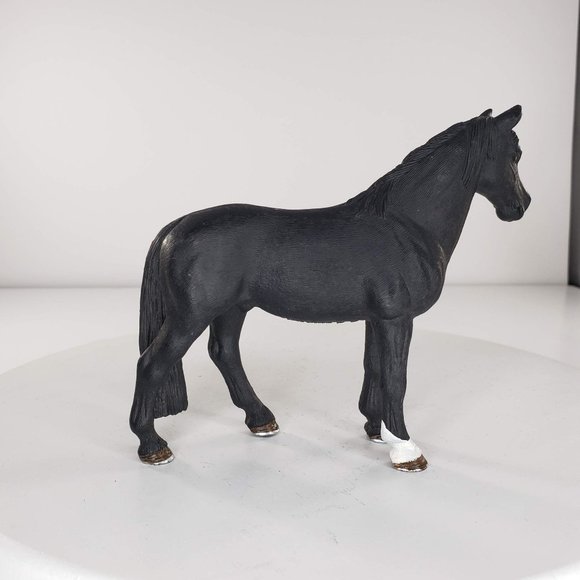 Schleich Tennessee Walker Gelding Black Horse #13832 - Picture 4 of 6